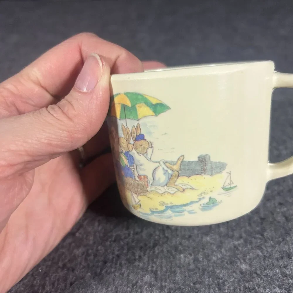 Royal Doulton BUNNYKINS Mug Beach Day‎ Plastic 1994